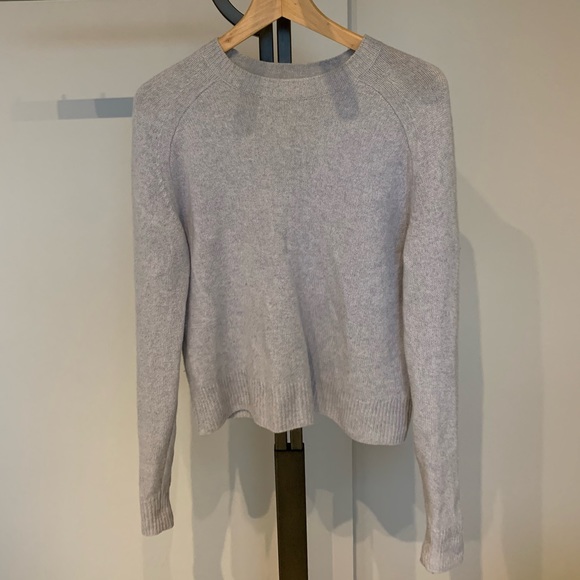 Babaton Luxe Cashmere Sweater, Lilac, Size S - Picture 1 of 4